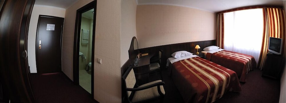 Standard Twin Room photo 2