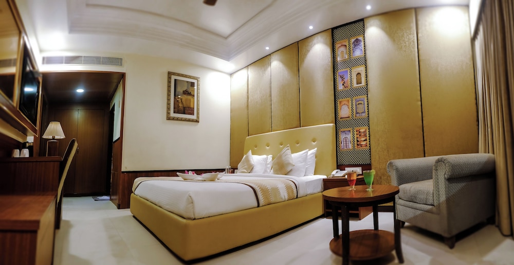 Superior Double or Twin Room photo 2