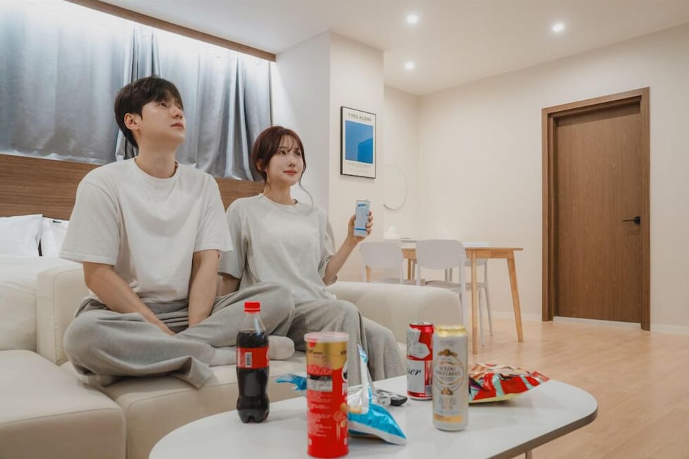 Economy Studio