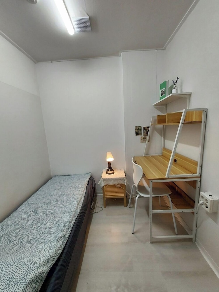 Deluxe Room, Women only, Non Smoking, Shared Bathroom(305)(Self check-In Hotel,Please contact HOTEL)