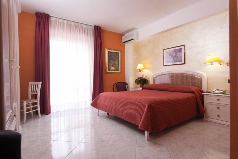 Classic Double Room, 1 Queen Bed