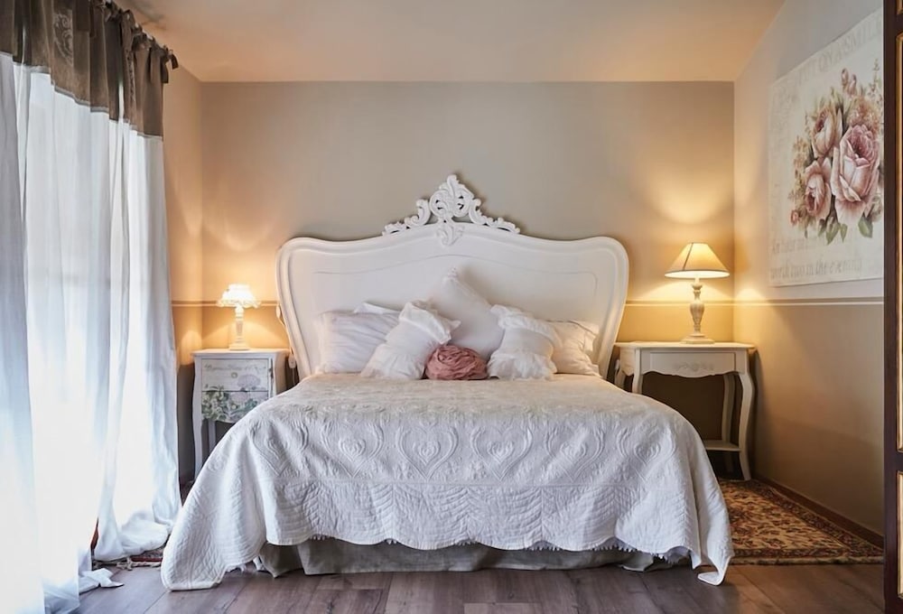 Deluxe Double Room, Garden View
