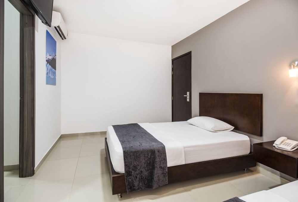 Double or Twin Room photo 2