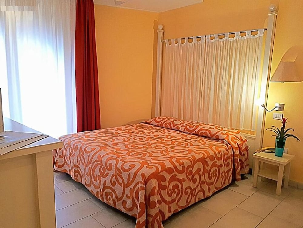 Double or Twin Room (Smart) - Photo 1