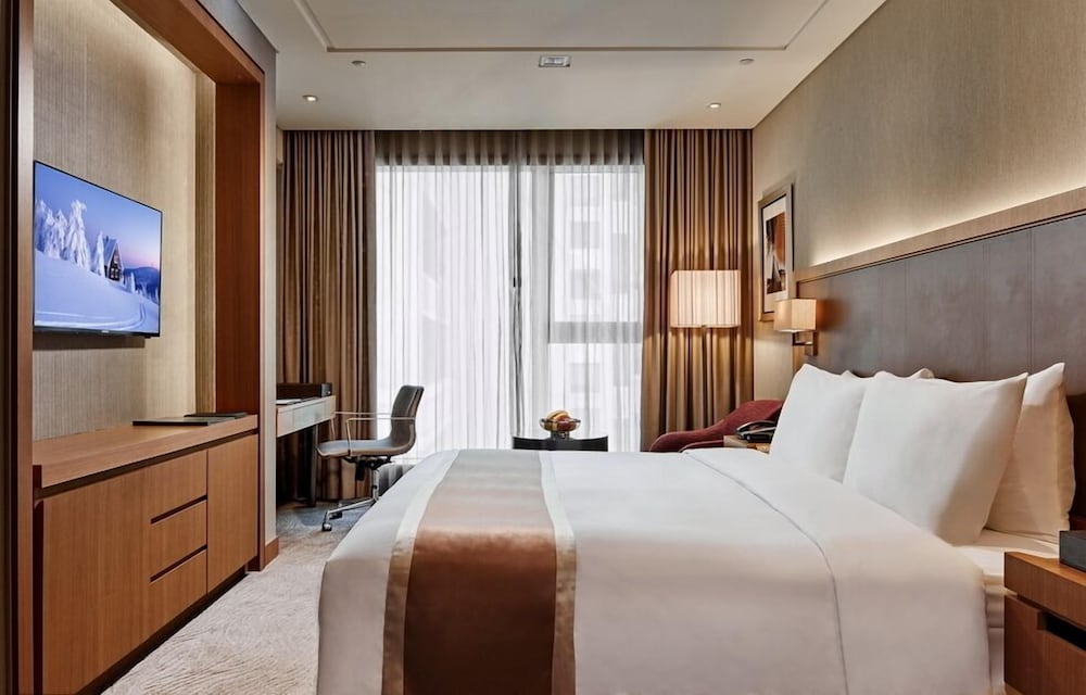 Superior Room (No Breakfast, No View)