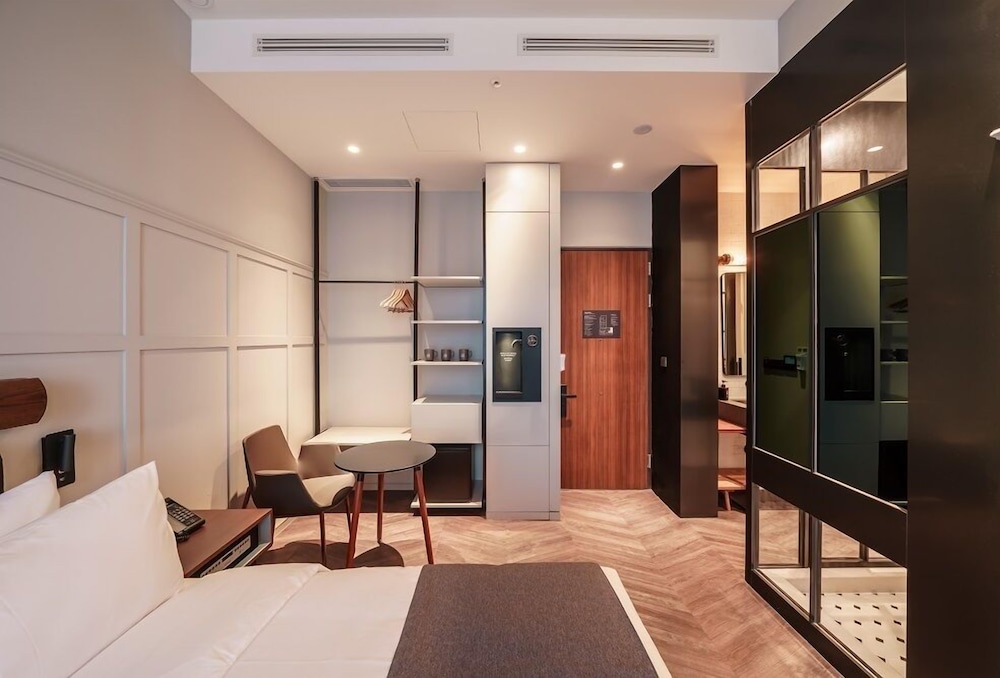 Family Twin Room - Photo 1