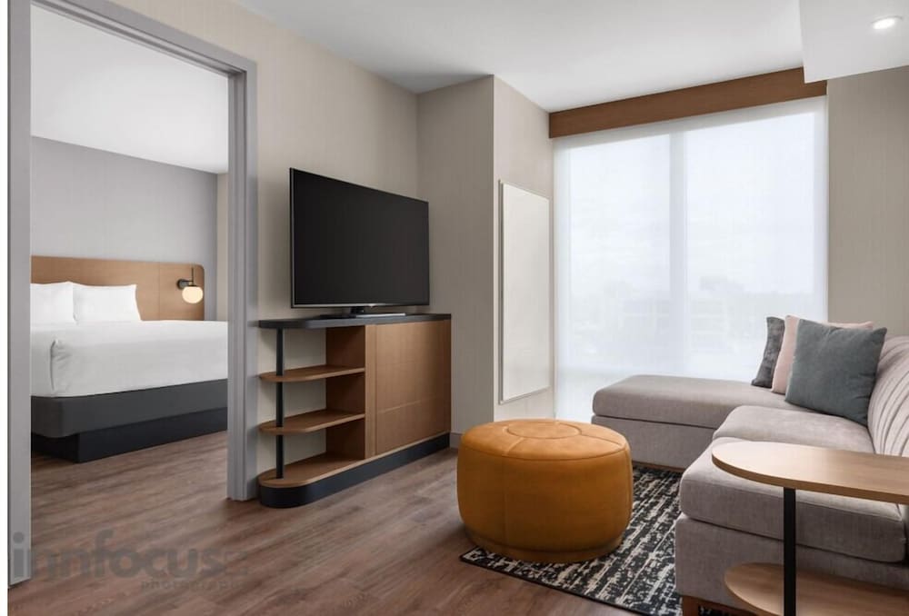 Suite, 1 Bedroom (High Floor)
