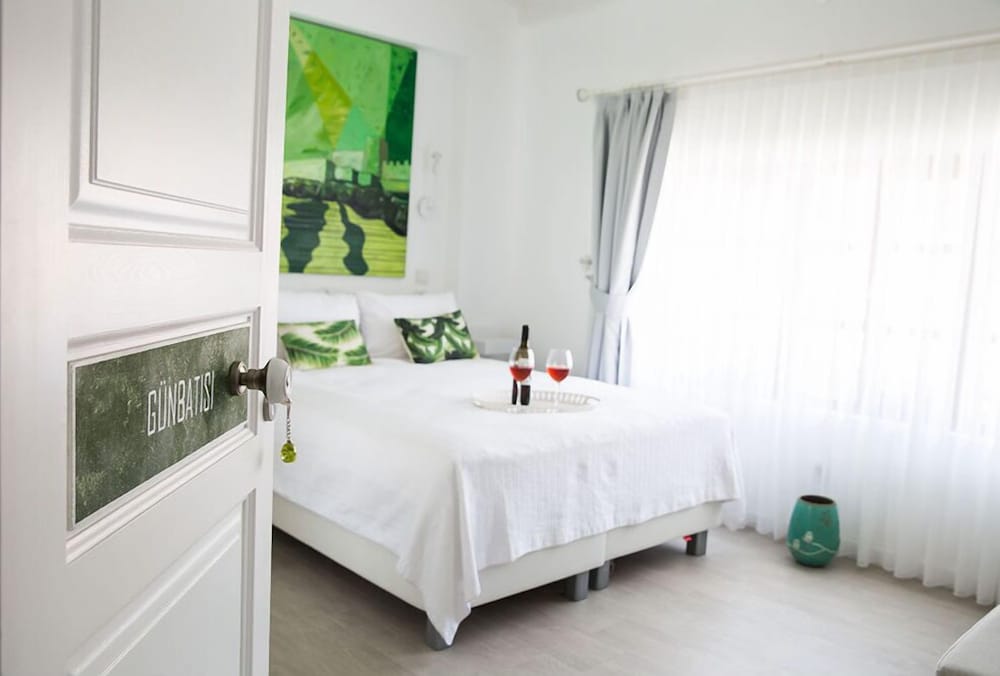 Standard Double Room (Gunbatisi) photo 1