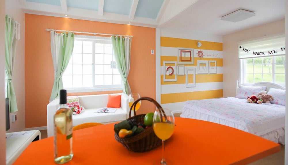 Standard House, 1 Bedroom, Terrace, Lakeside (Moonlight Lake) photo 1
