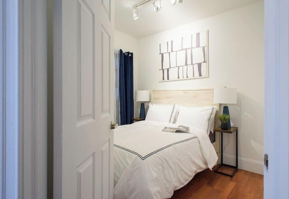 Apartment, 1 Bedroom, Pets Allowed photo 3