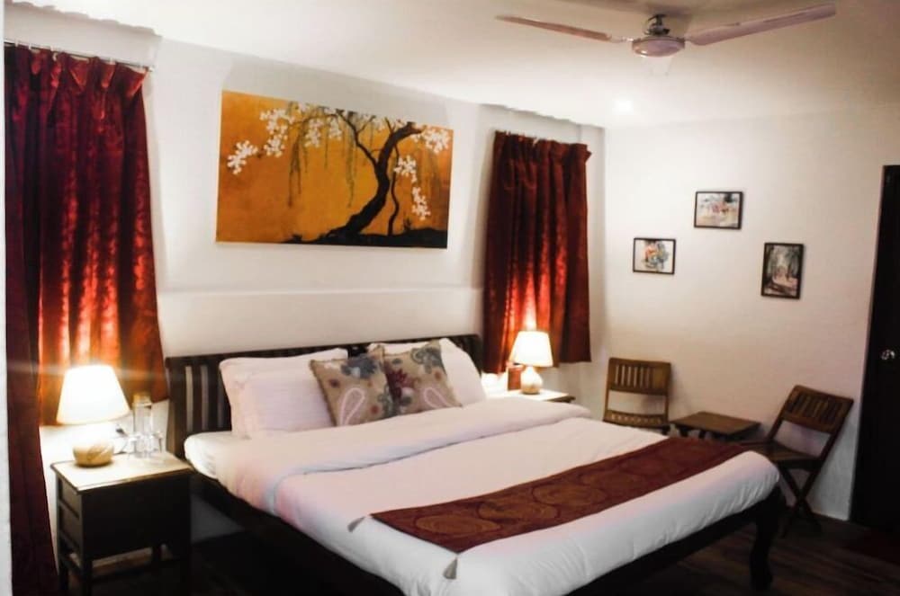 Executive Room - Photo 1