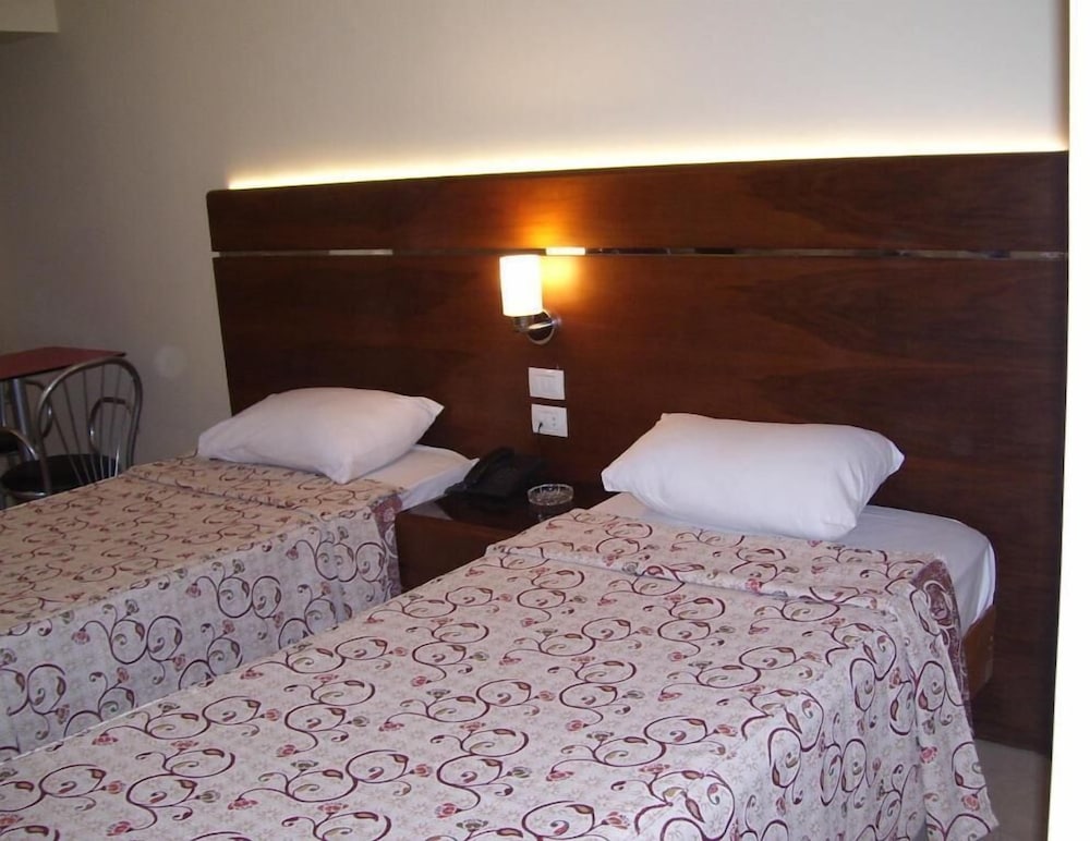 Standard Double Room, City View - Photo 1