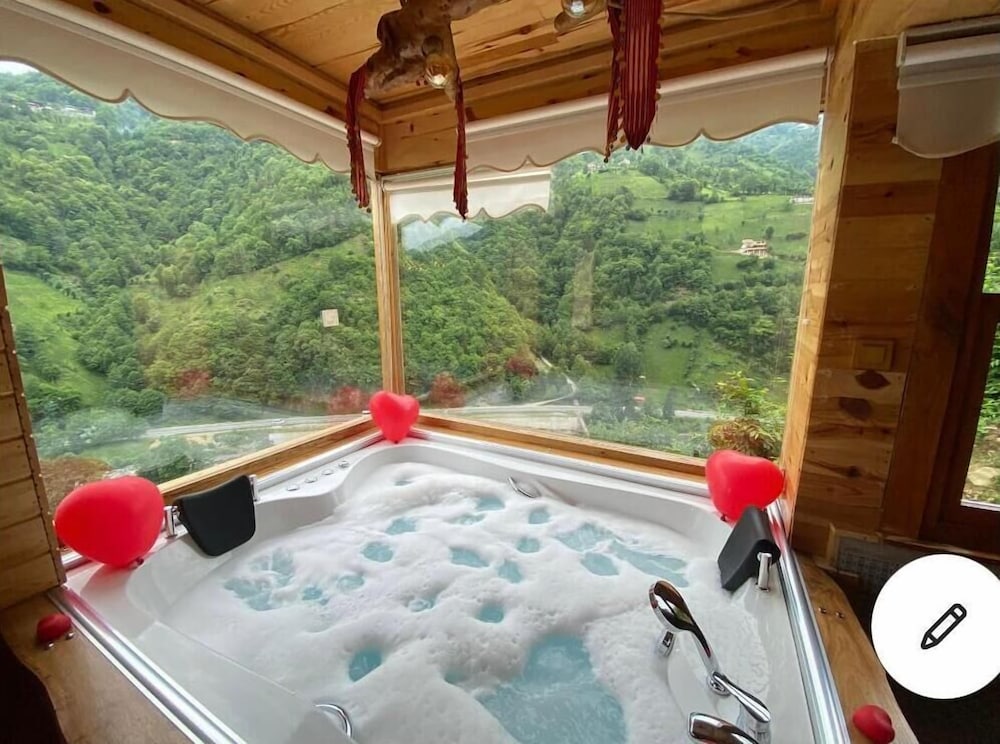 Honeymoon Double Room, 1 King Bed, River View photo 3