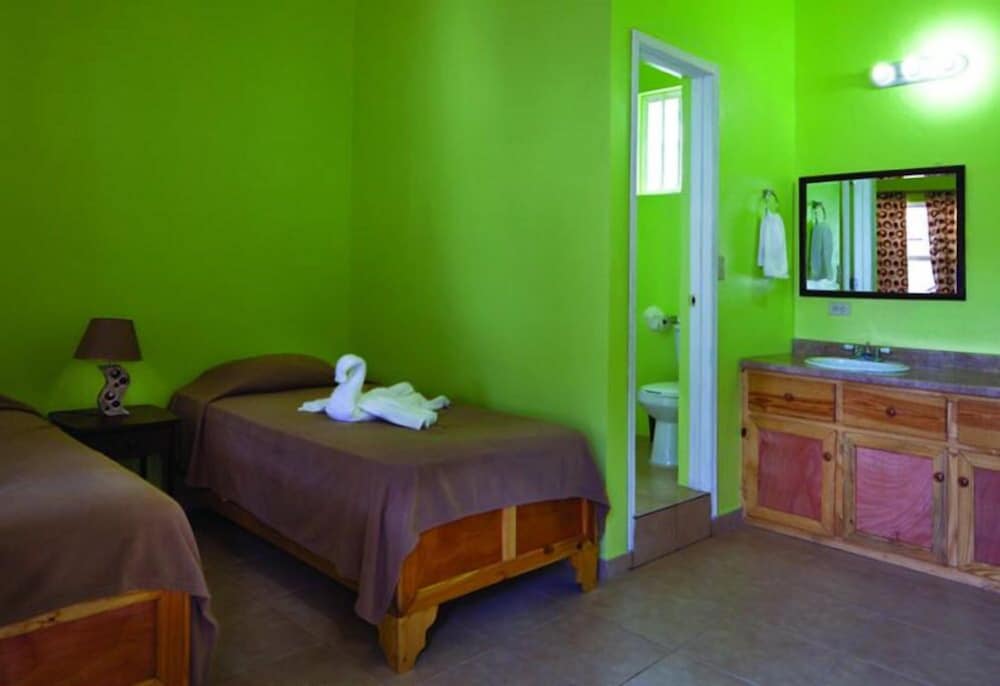 Standard Room, 2 Twin Beds photo 2