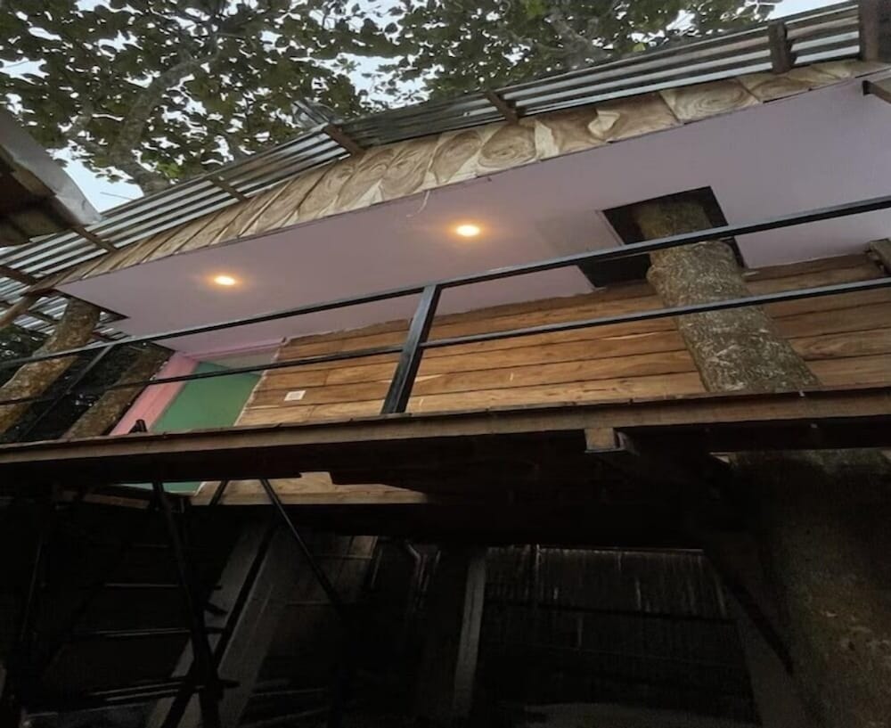 Panoramic Tree House photo 2