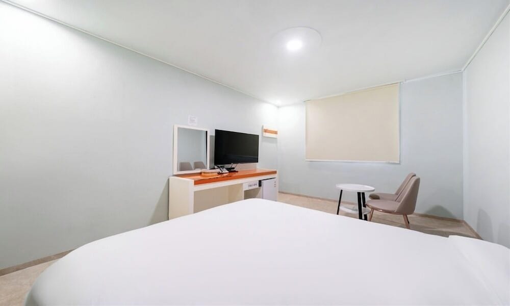 Economy Double Room - Photo 2