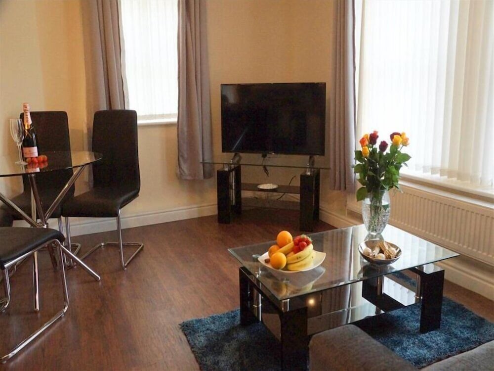 Apartment photo 2