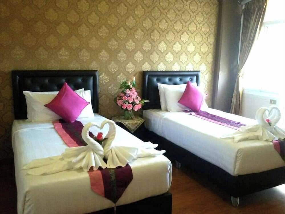 Basic Twin Room