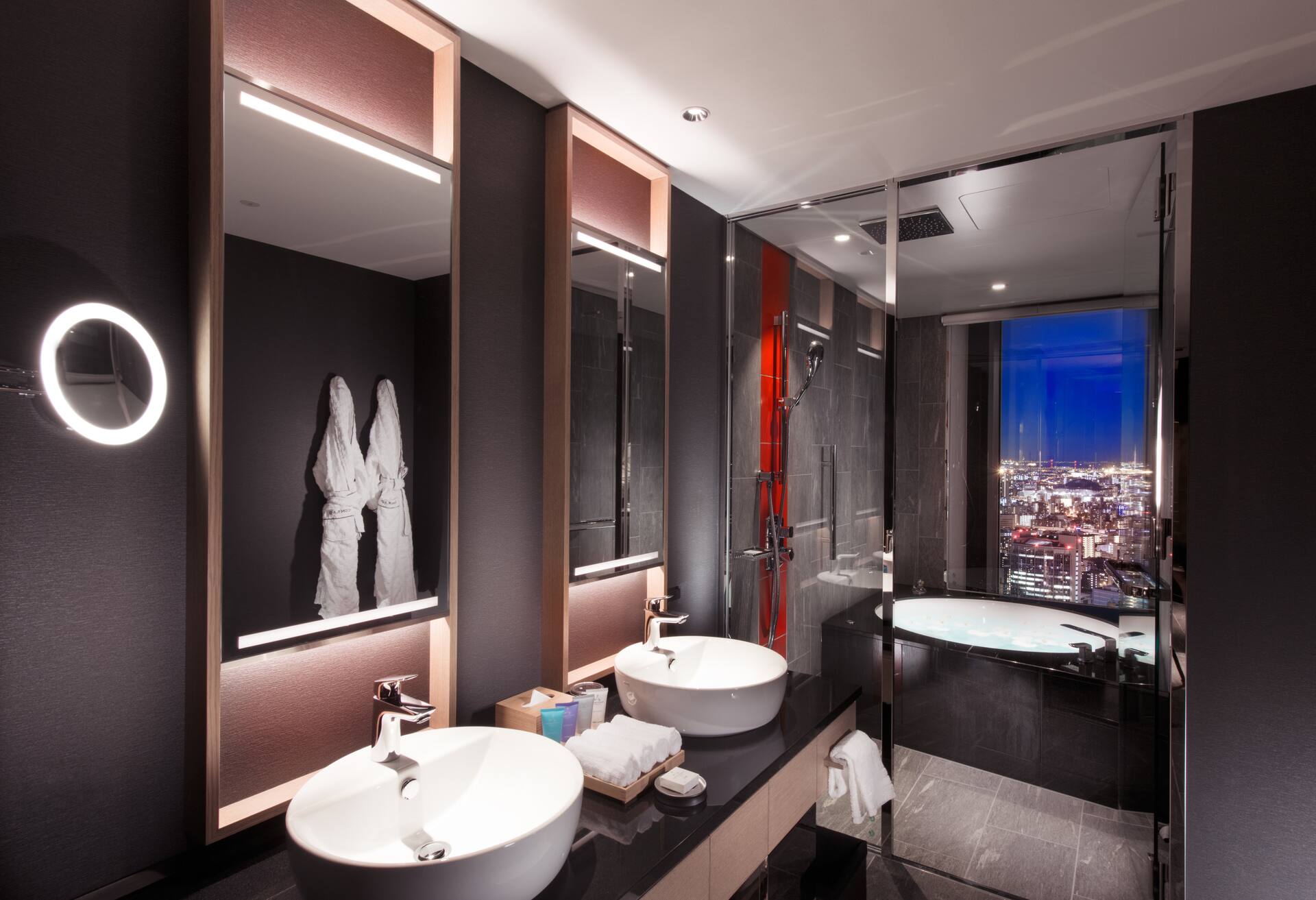 King Executive Corner Room