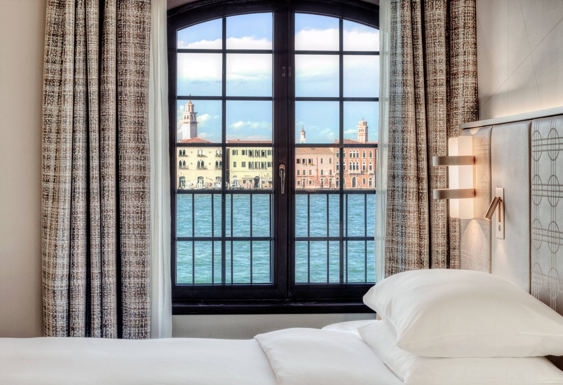 King Molino Executive with View of Venice