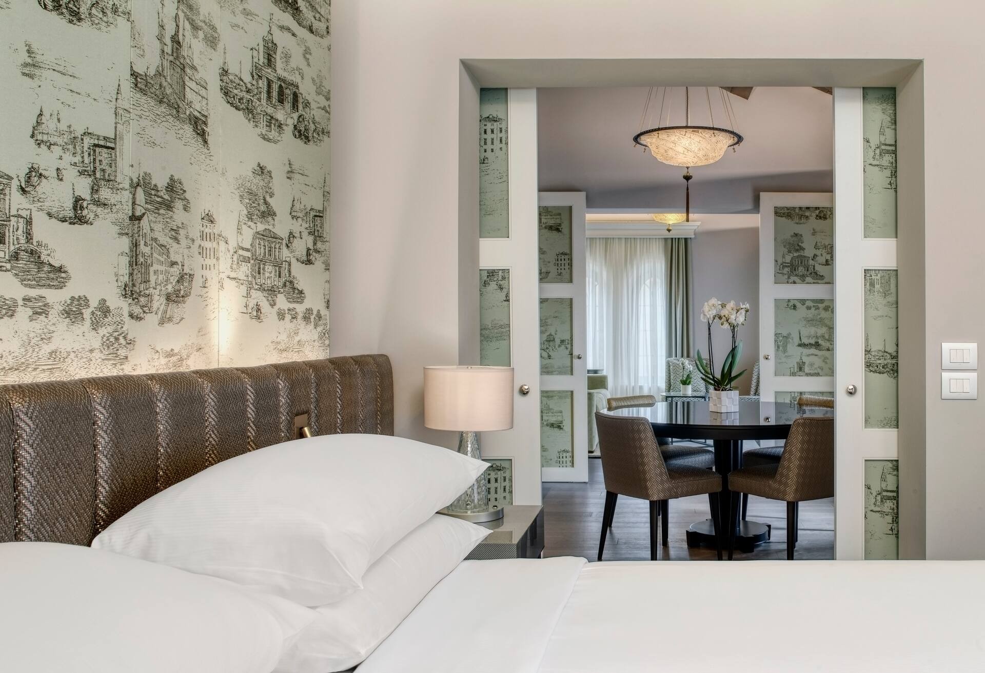 King Molino Executive Suite thumbnail 5