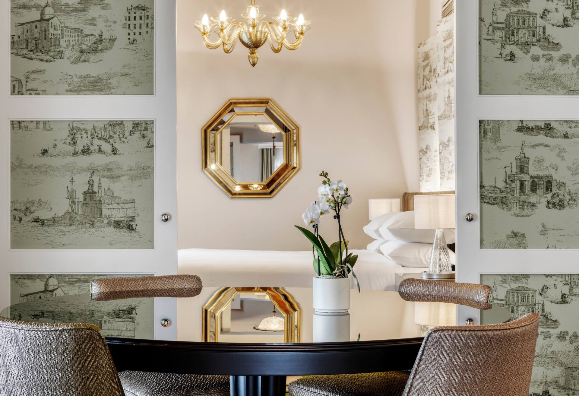 King Molino Executive Suite