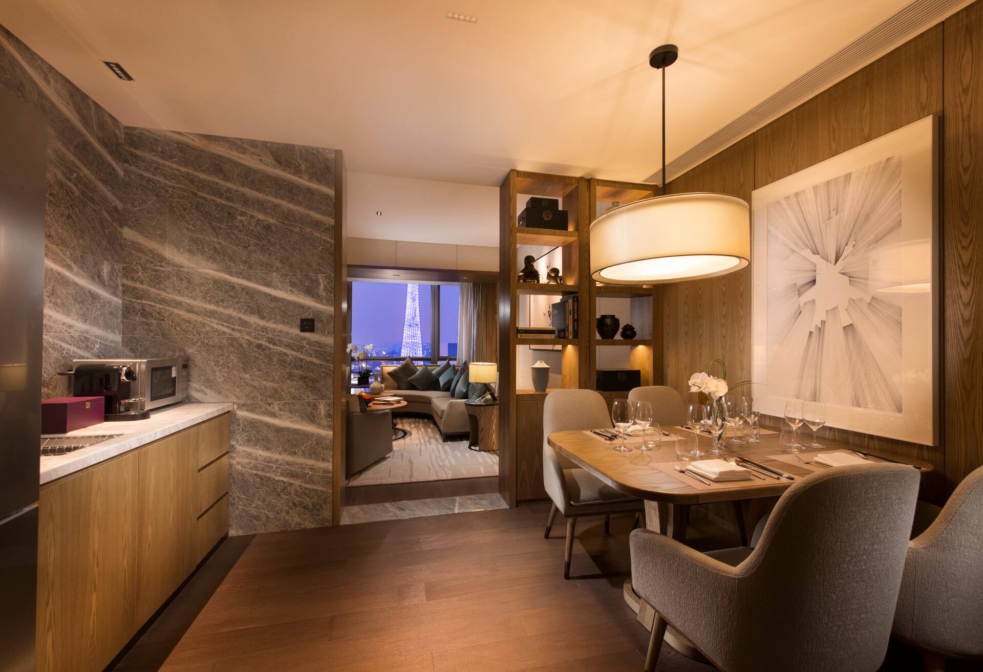 King Executive Suite Canton Tower River View