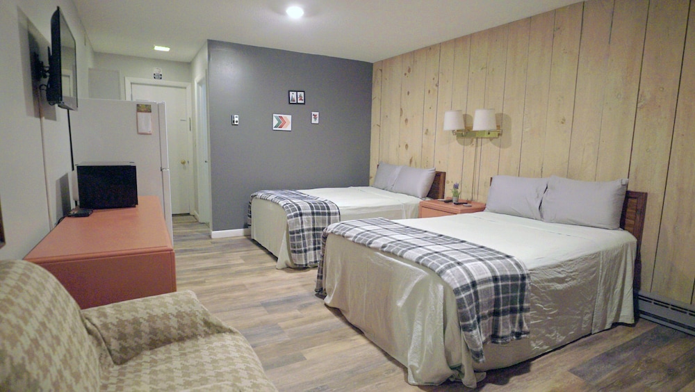 Standard Double Room, Patio, Mountain View