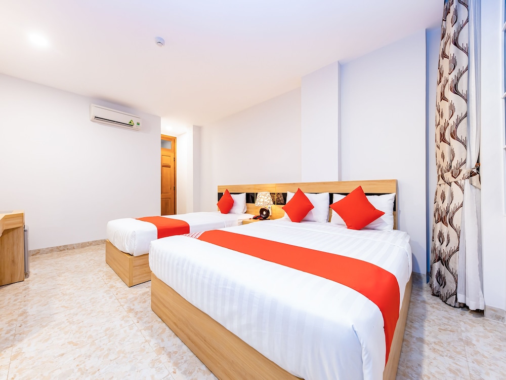 Deluxe Triple Room - Photo 10