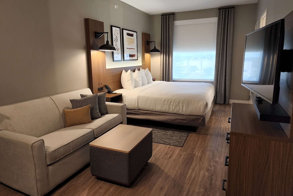 Suite, 1 King Bed, Non Smoking