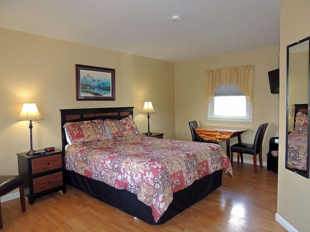 Queen Room