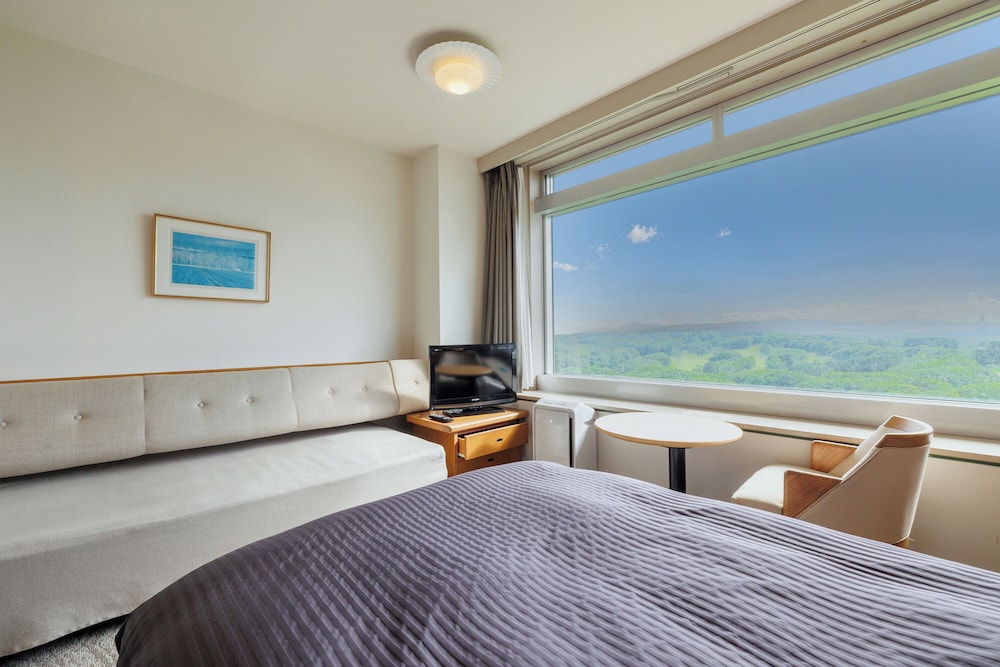 Double Room with Small Double Bed - Non-Smoking (Please book as an adult if your child needs a bed) - Photo 4