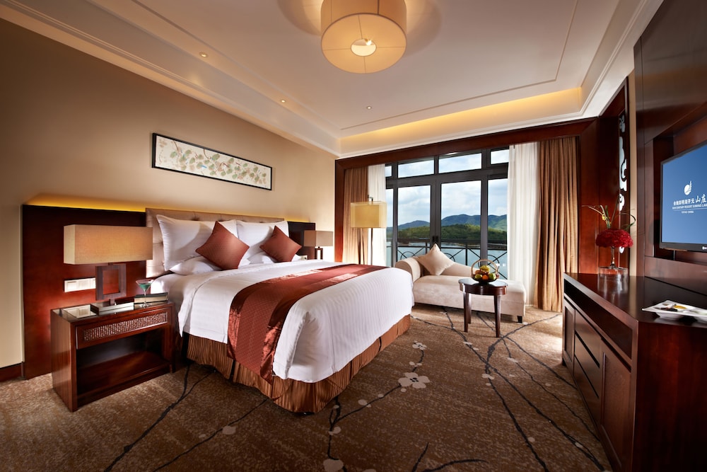 Superior Double Room, Lake View