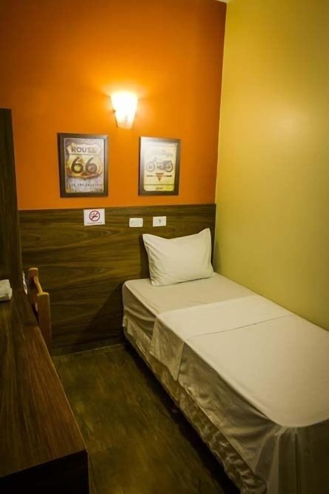 Basic Double Room Single Use, 1 Double Bed photo 1