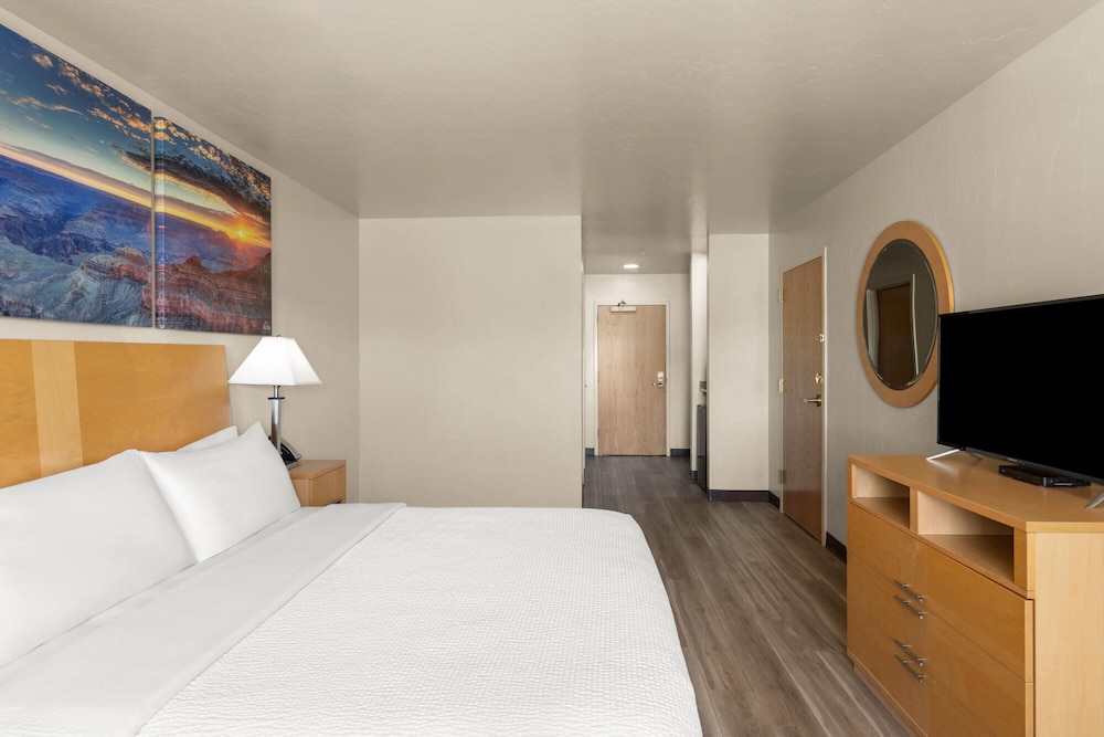 Standard Room, 1 King Bed, Accessible