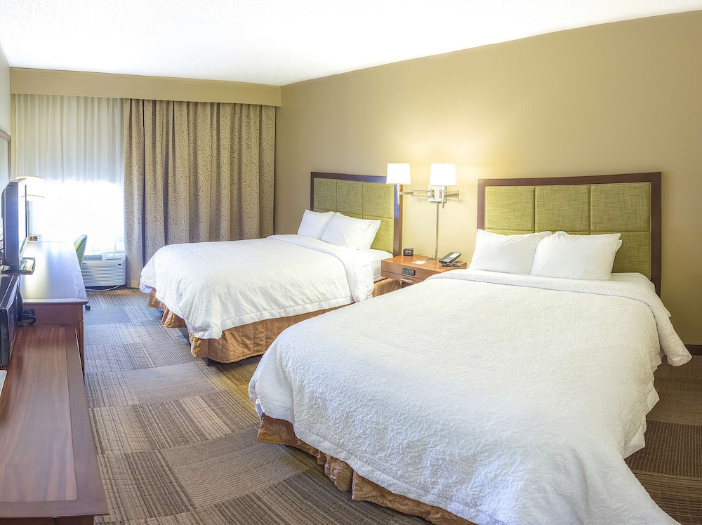 Room, 2 Queen Beds, Non Smoking photo 2