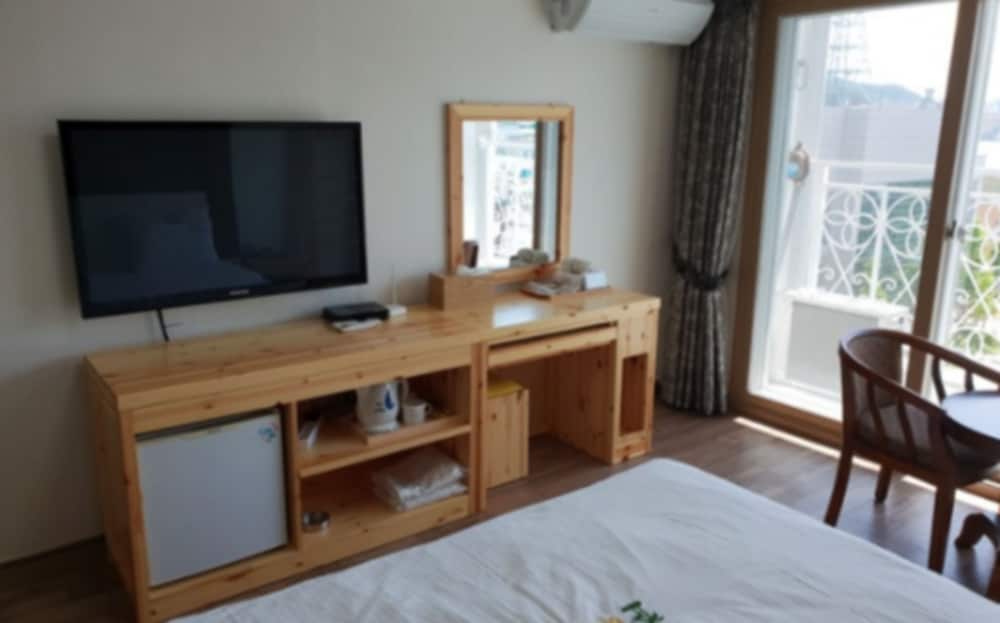 Deluxe Twin Room - Photo 7