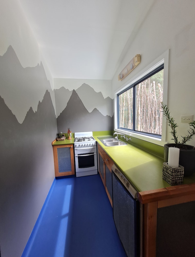 Standard Studio, Mountain View, Mountainside - Photo 8