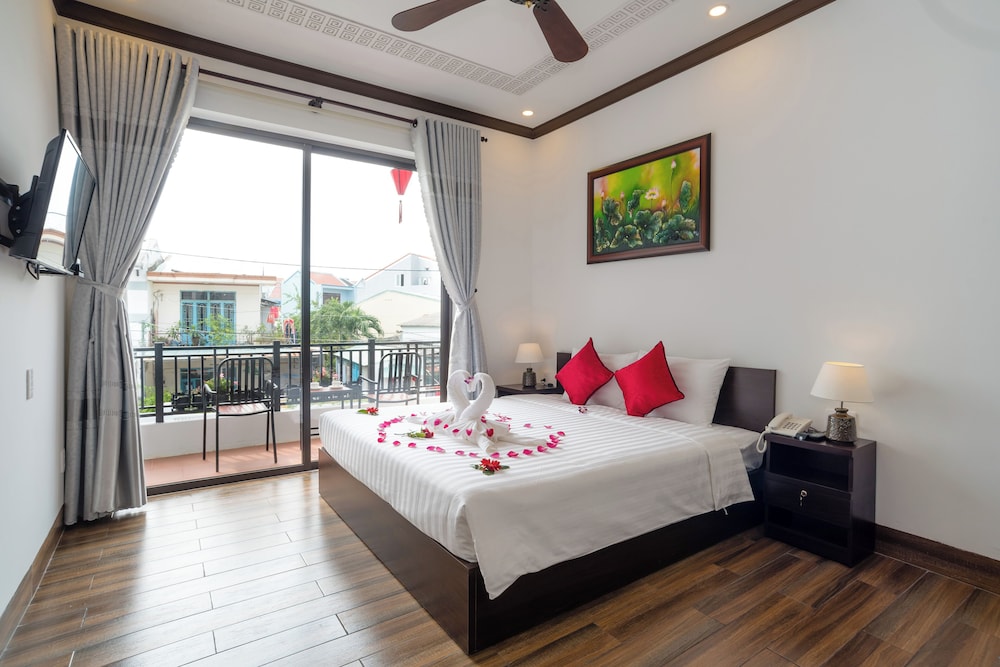 Deluxe Room, Balcony, Pool View - Photo 1