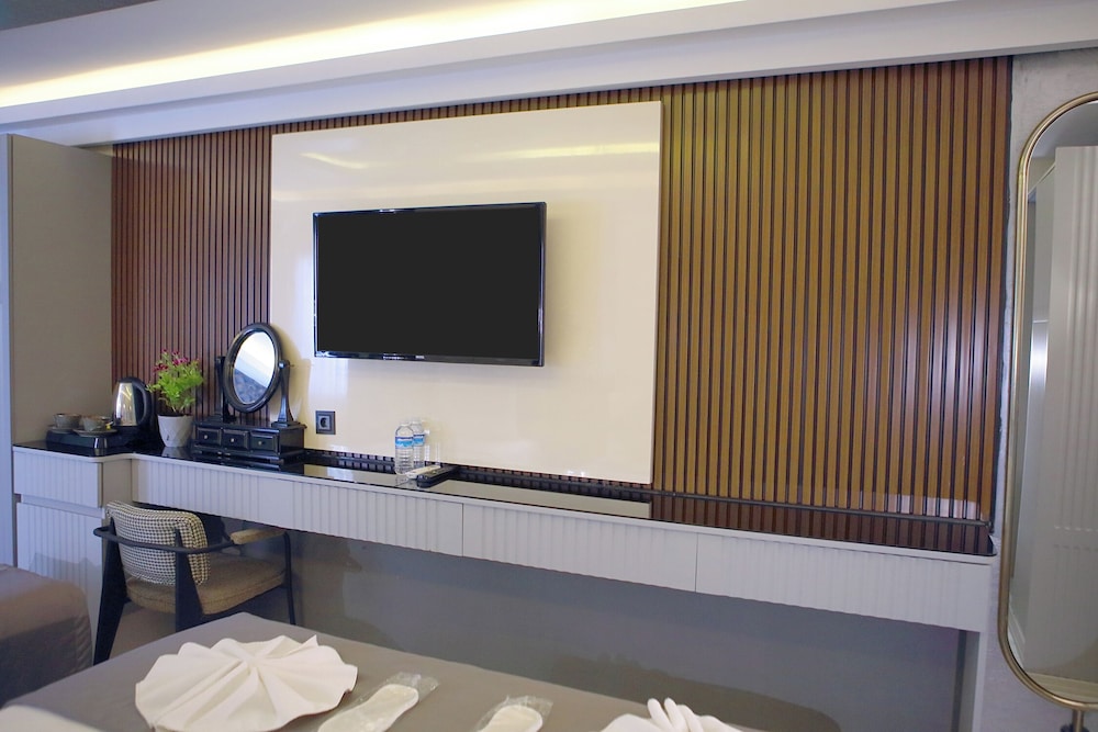 Luxury Triple Room photo 3