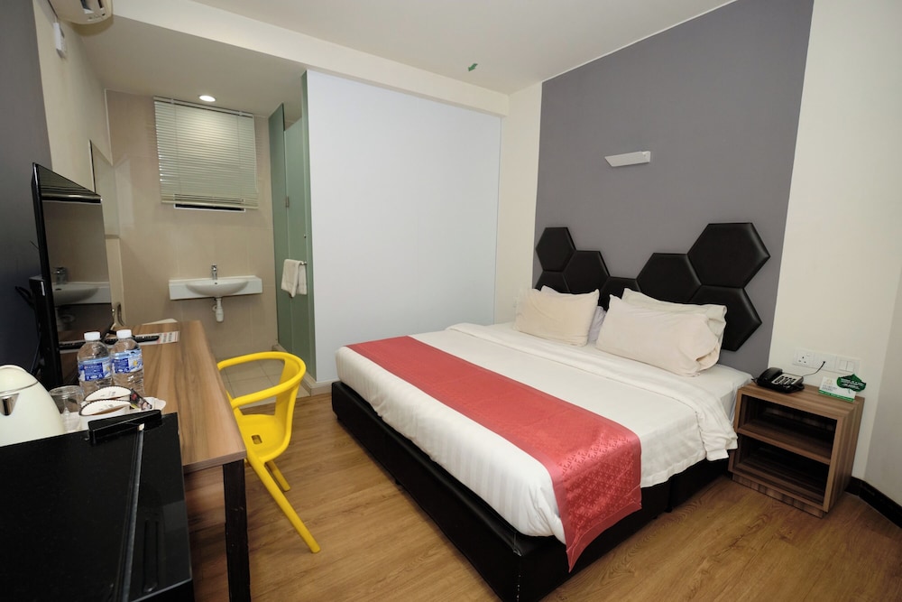 Standard Double Room, 1 King Bed - Photo 1