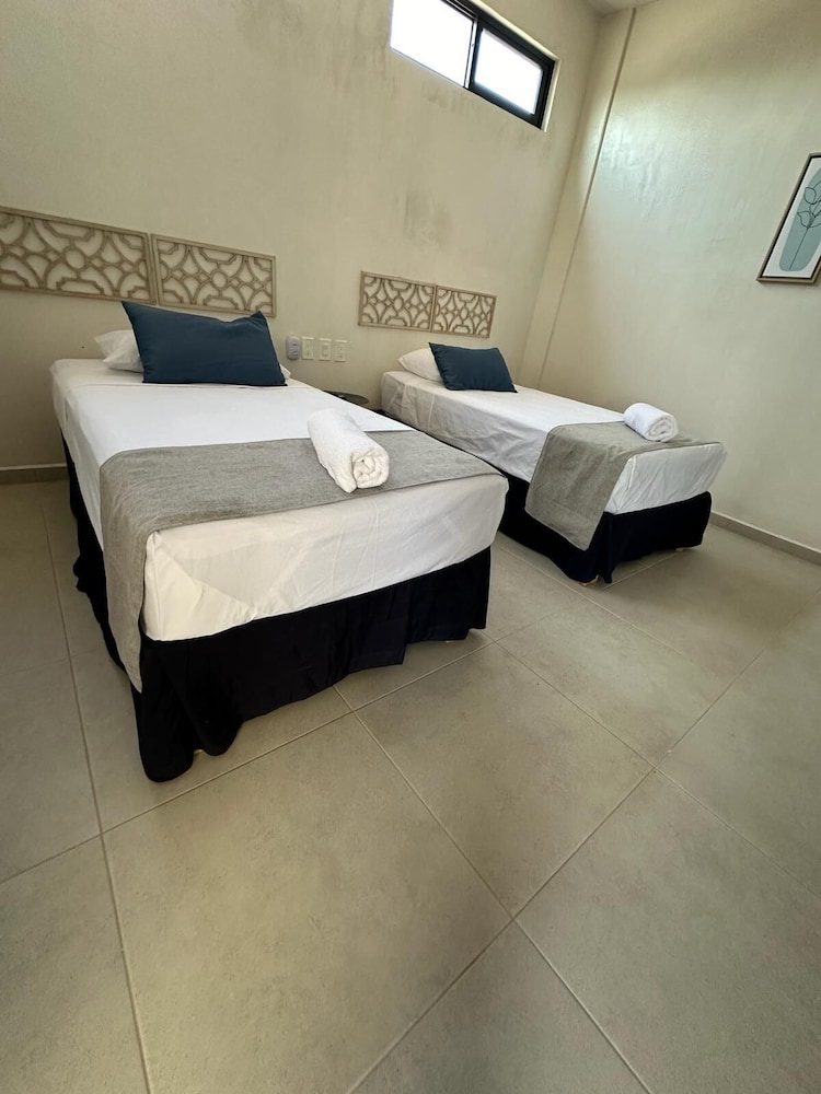 Deluxe Room, 2 Twin Beds, Non Smoking, Private Bathroom
