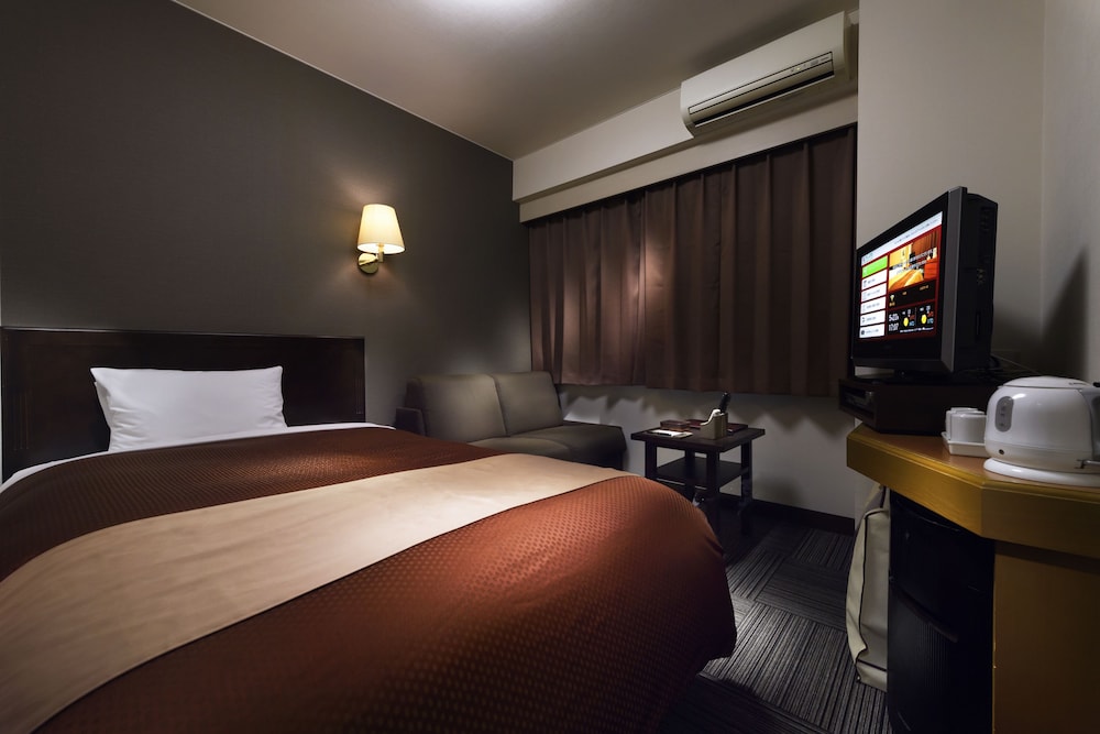 Twin Room, Non Smoking, City View (1 Sofabed)