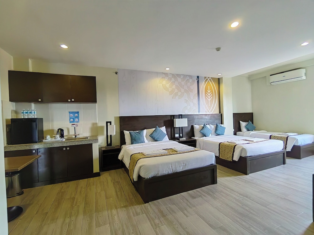 Luxury Suite, Balcony