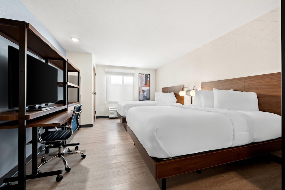 Suite, 2 Queen Beds, Non Smoking