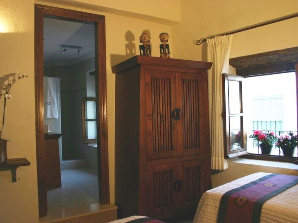 Basic Double or Twin Room, Ensuite (Oriental)