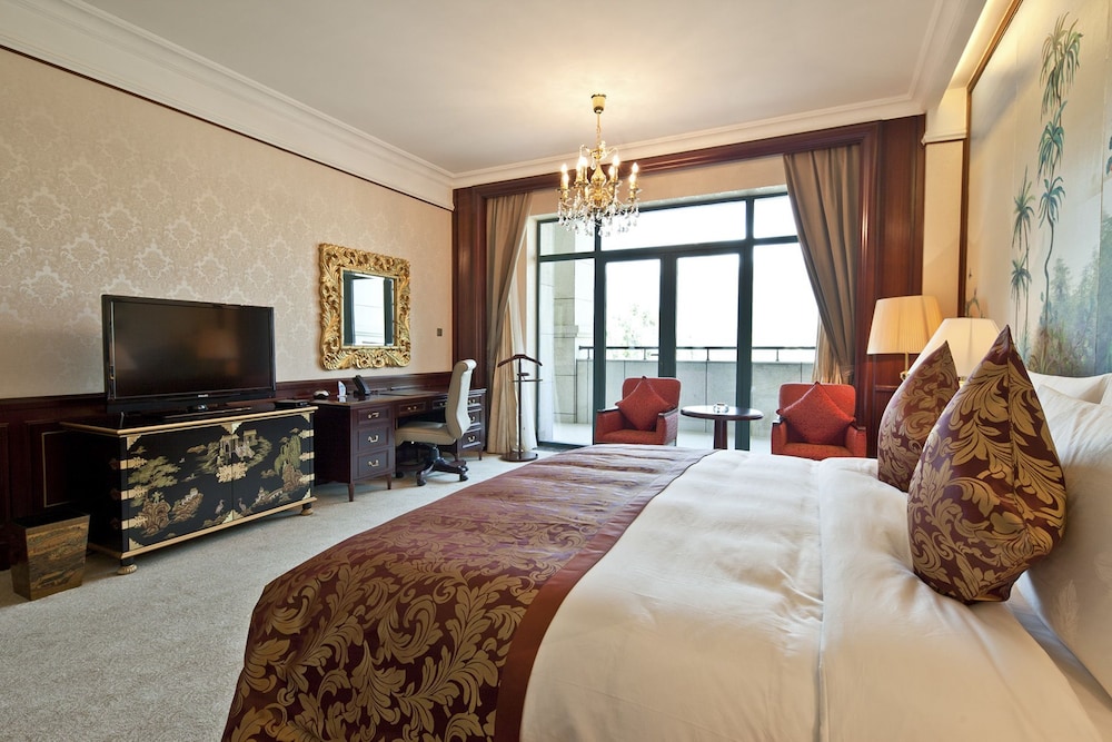 Garden View King Room