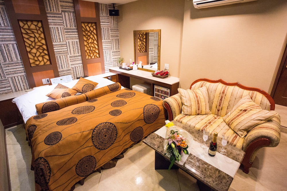 Double Room - Photo 5