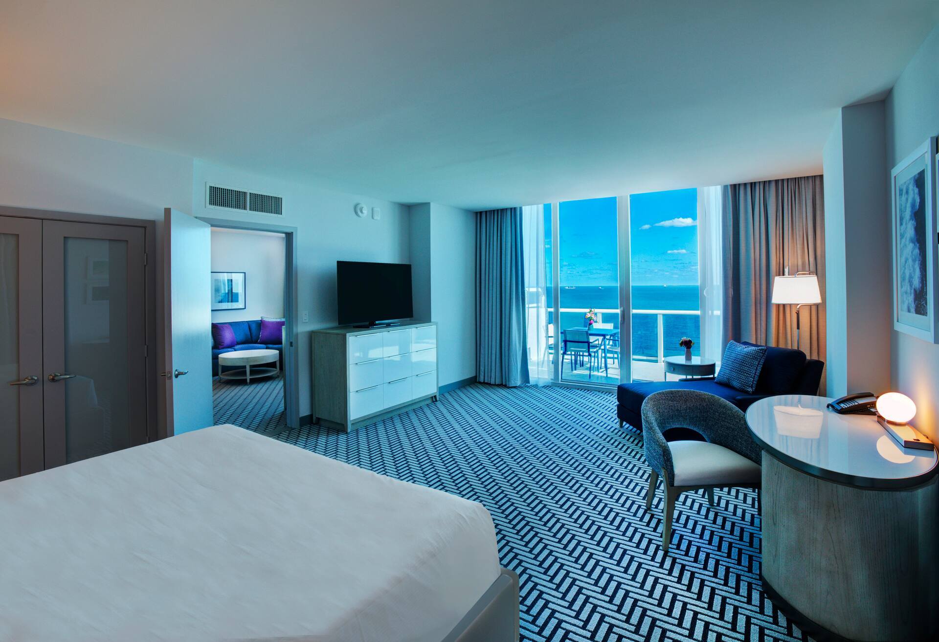 1 King Maren Suite