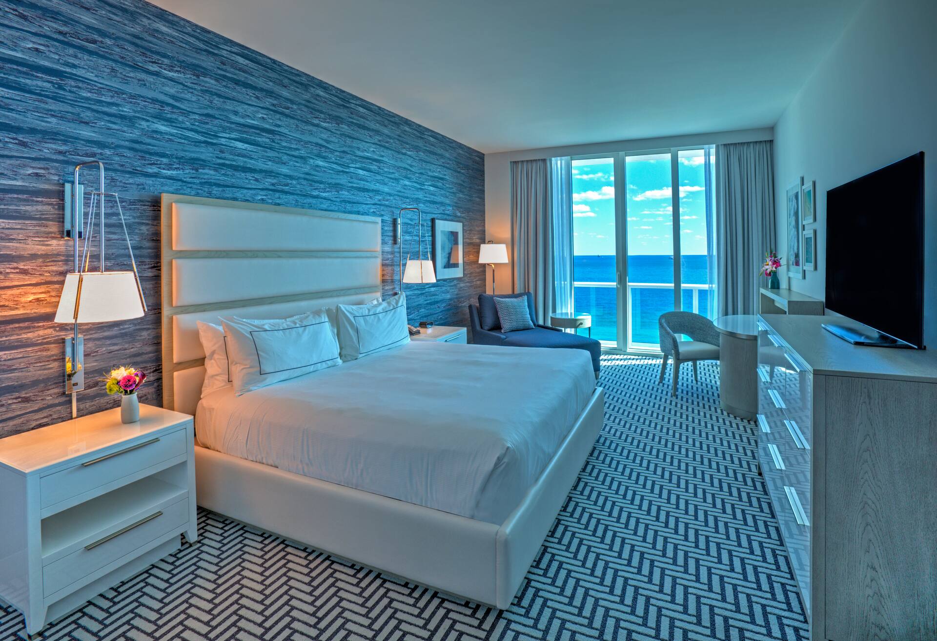 1 King Premium Balcony Oceanfront